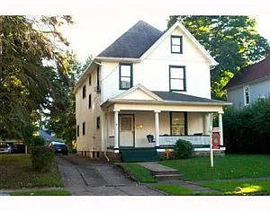 310 E Wallace Ave photo 1