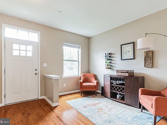 2nd image of 204 Kestrel Ct
