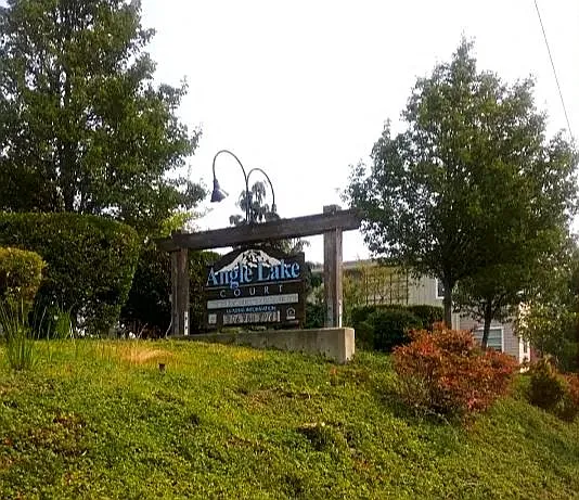 Angle Lake Court — Photo 4