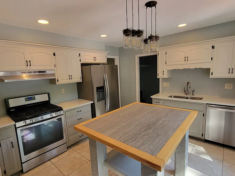 9731 Roe Ave — Photo 8