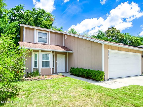 2nd image of 8065 LE HAVRE Drive N