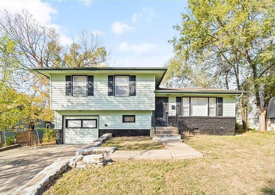 1st image of 8426 Flora Ave