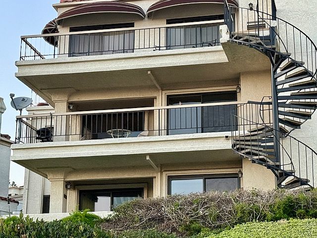 Condo is center unit