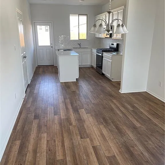 605 Goat Willow Ln — Photo 5