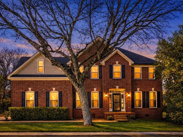 224 Spy Glass Way, Hendersonville, TN 37075