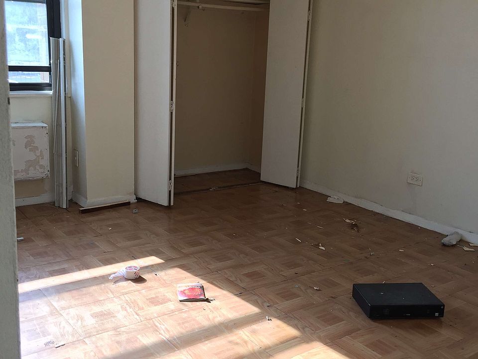 2nd image of 830 Magenta St APT 4J