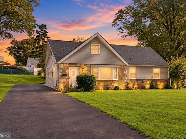 381 Hardman Ln, Warminster, PA 18974