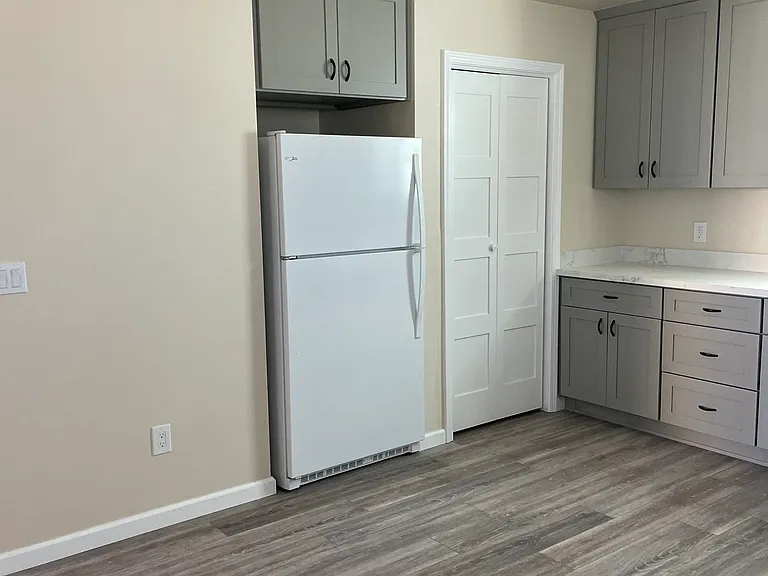 209 Auburn St — Photo 4