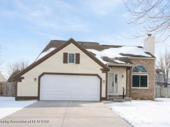 12805 Ontonagon Dr, Dewitt, MI 48820