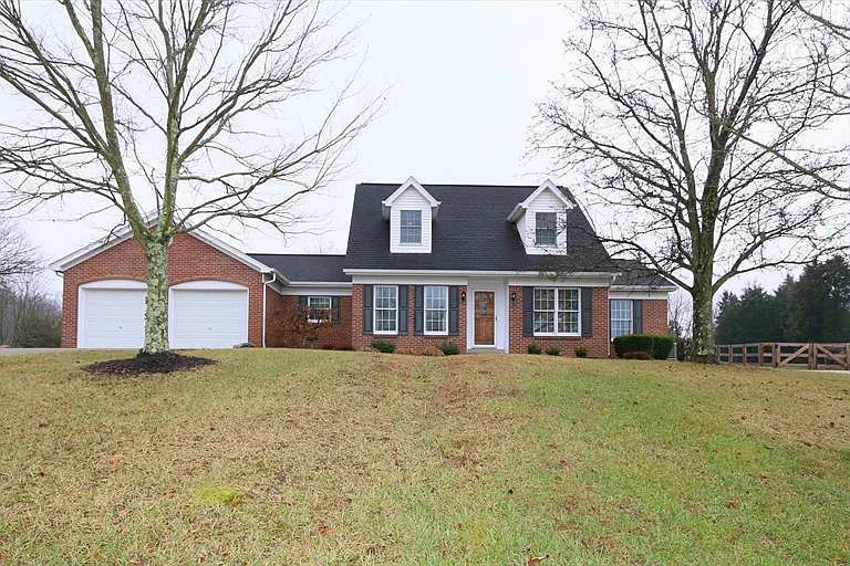9343 Royal Oak Dr photo 1