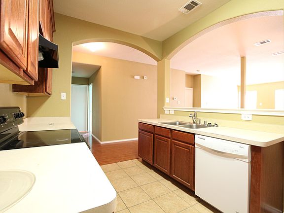 4th image of 4516 Dogwood Dr