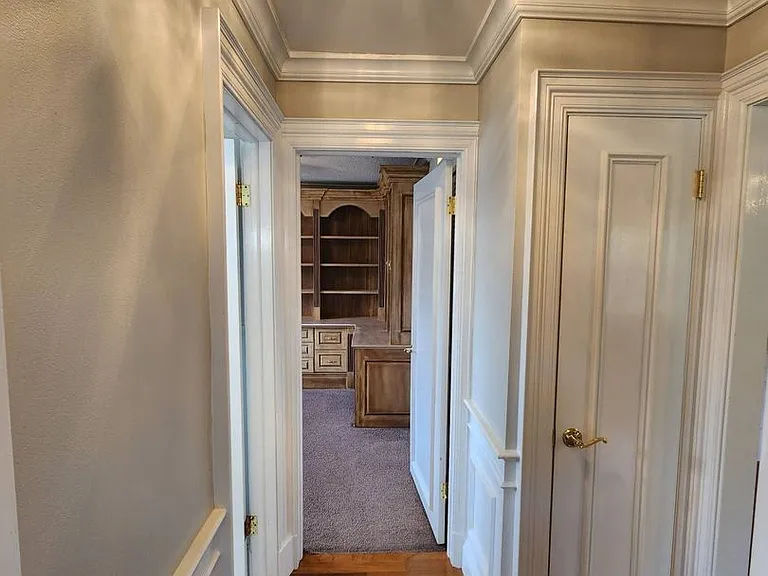 549 Burlington Ave NE — Photo 33