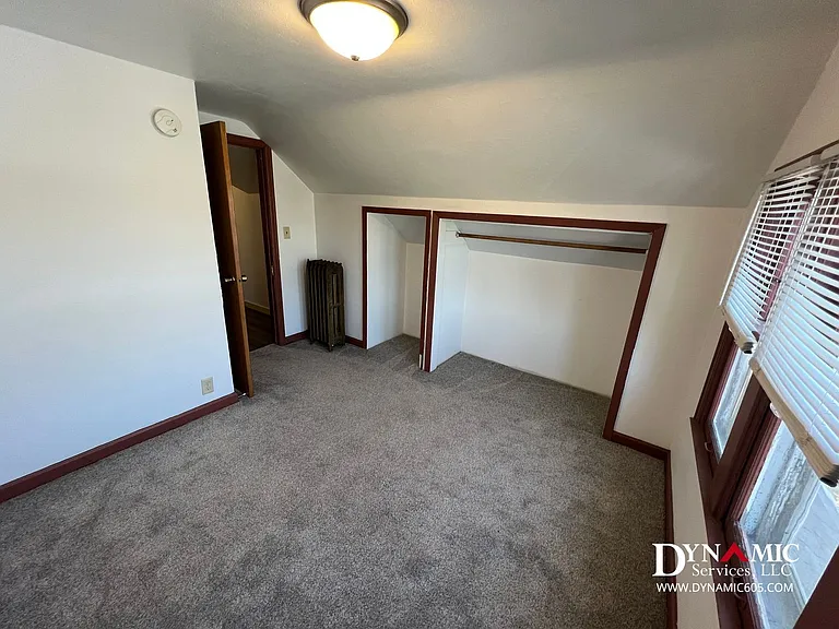 502 S Duluth Ave | Tenant Pays Electric Only — Photo 11