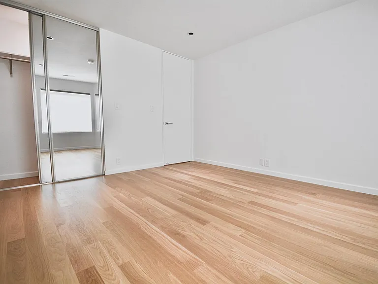 120 Randall St #120 — Photo 33
