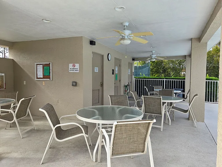2102 Braxton St — Photo 32