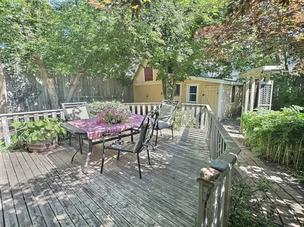 206 Sydney St, Charlottetown, PE C1A 1G8