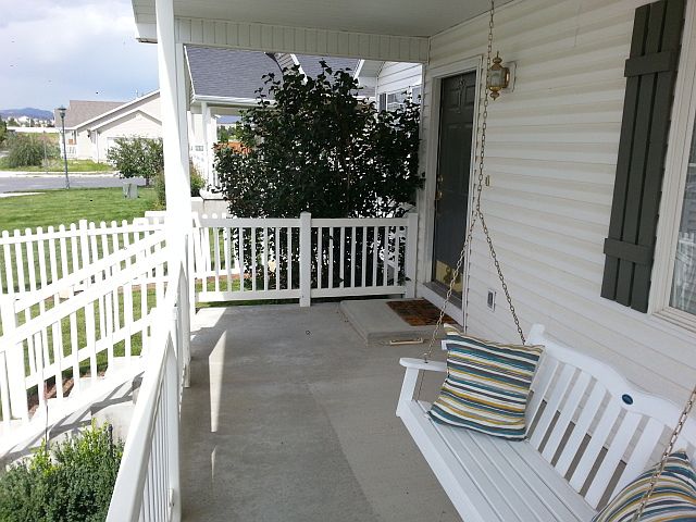 2nd image of 4152 NE Pinion Cir