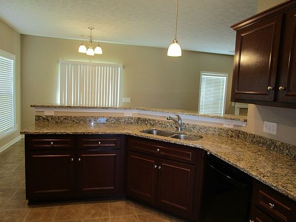 5th image of 31 Trafford Trl