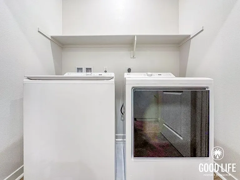 7006 Solara Way — Photo 21