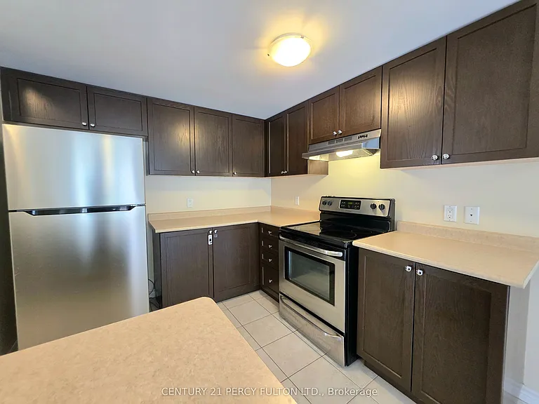 144 Mary St N #2 — Photo 10