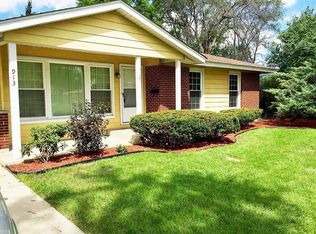 913 Ridge Ct, Elk Grove Village, IL 60007