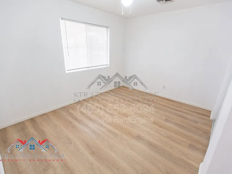 5706 N 74th Dr — Photo 19
