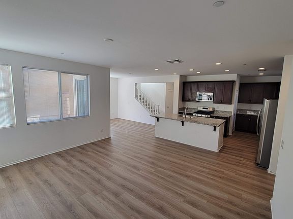 5th image of 24073 Elderberry Ln