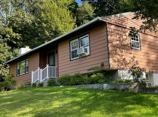 15 Stanley Dr #1, Pawling, NY 12564