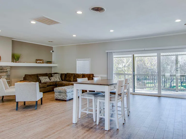 Nob Hill Apartment Homes — Photo 51