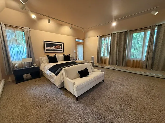 756 Lakeshore Blvd — Photo 40