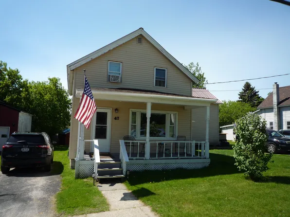 47 Bouck St, Dannemora, NY 12929