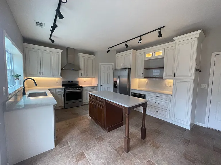 11310 Crossington Rd — Photo 11