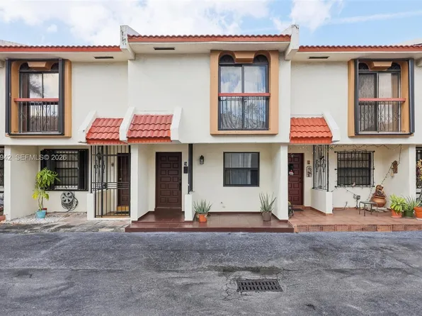 8389 NW 8th St, Miami, FL 33126