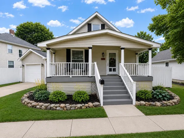 803 W Washington St, Oregon, IL 61061