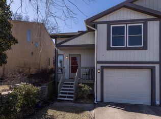 3605 SW Eveningside Dr, Topeka, KS 66614