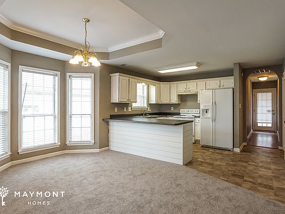 5th image of 328 Camden Cove Cir