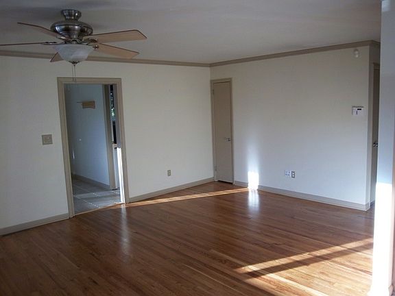LIVING RM