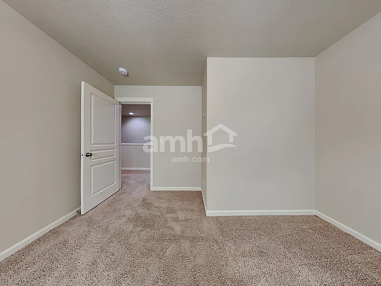 3208 NE 75th Way — Photo 15