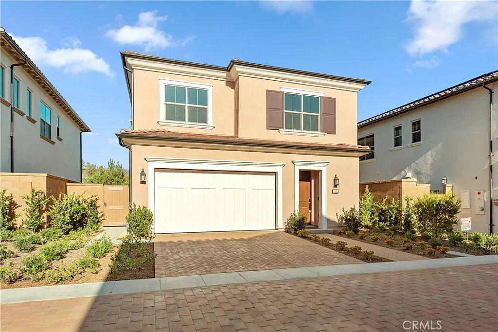 3 bed, 2.5 bath, 2133 sqft, $5,500 — Photo 3