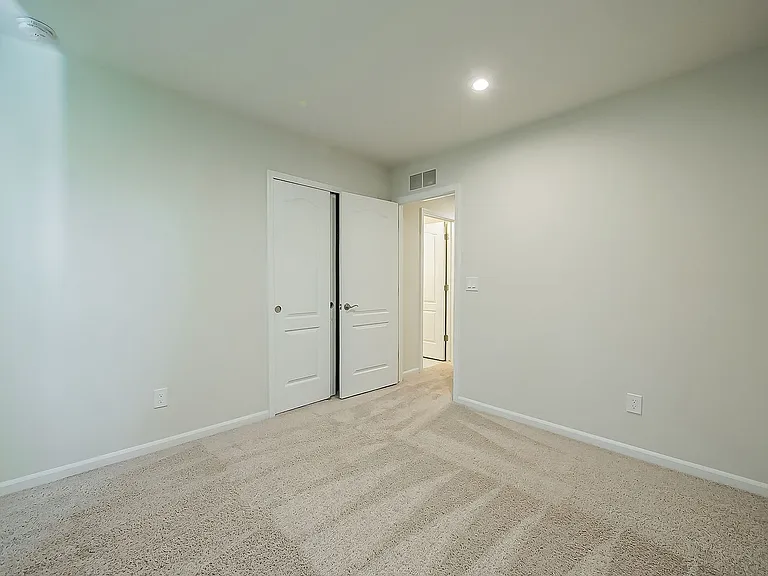 1582 Beachwood Dr — Photo 40