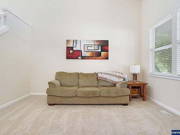 5th image of 544 Stellers Eagle St NW