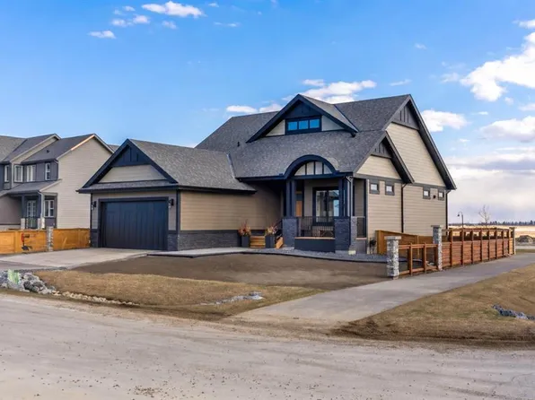 349 N Limestone Bay, Balzac, AB T4B 5T5