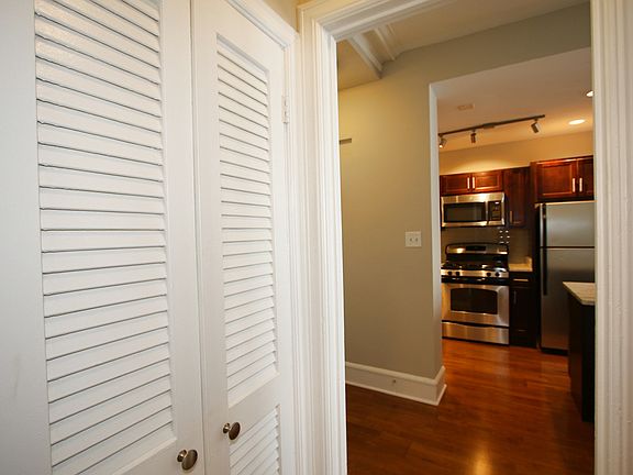 5th image of 415 W Belmont Ave #1106