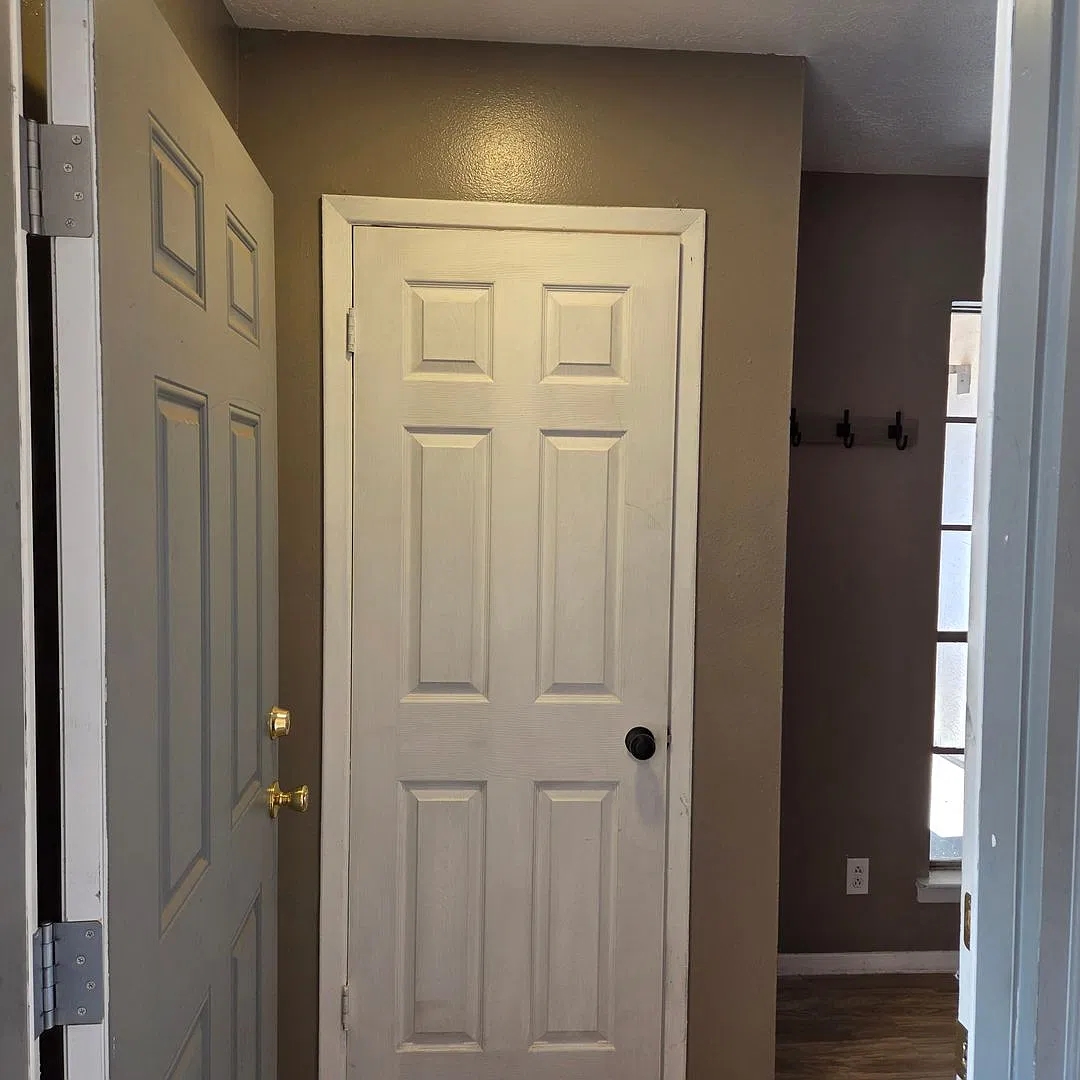 4601 Carlisle Blvd NE — Photo 2