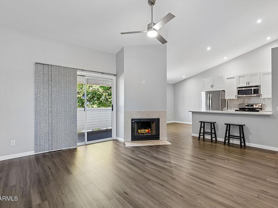1st image of 2910 W MARCONI Avenue #220