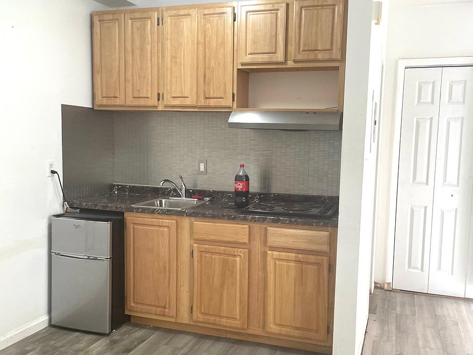 2nd image of 16A Layton Ave #0