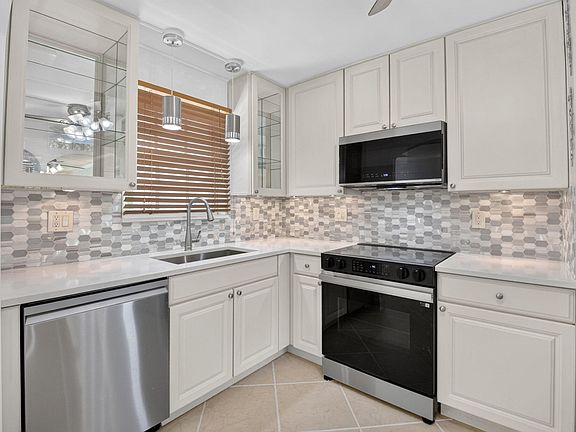 5th image of 769 Jeffery Street #2-203