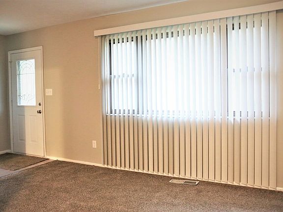 5th image of 1687 Woodhurst Ct