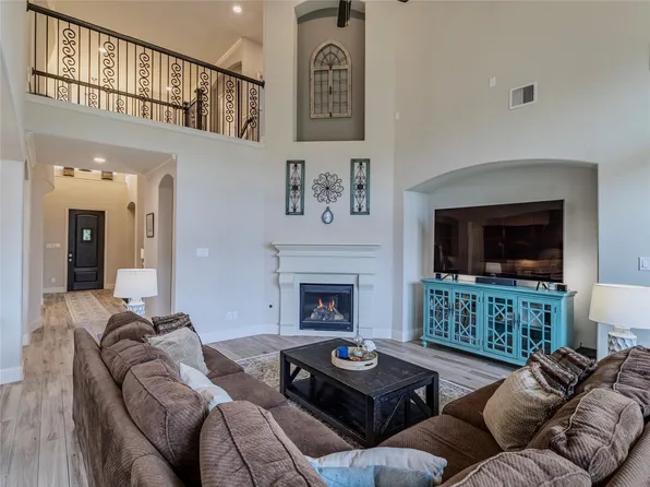 10923 Sunnydale Ridge Ln, Cypress, TX 77433