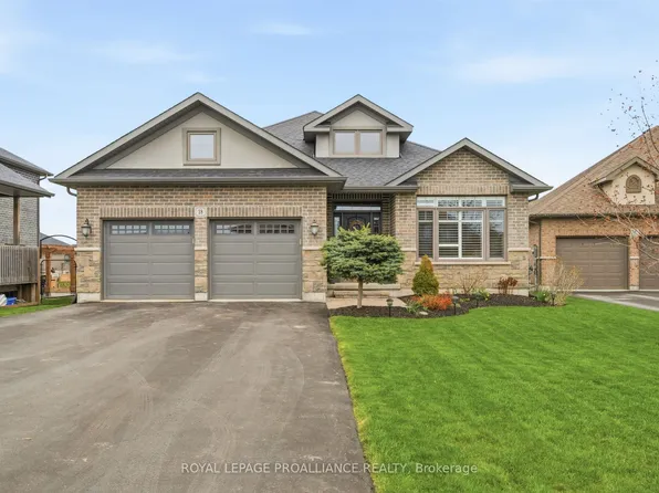 18 Trinity Ct, Belleville, ON K8N 0E7